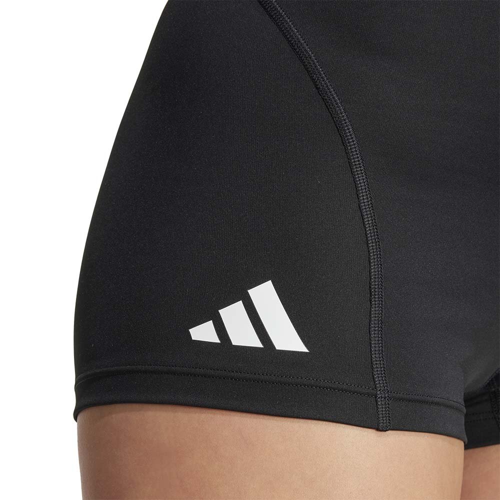 Pantaloni scurți adidas Adizero Essentials în negru
