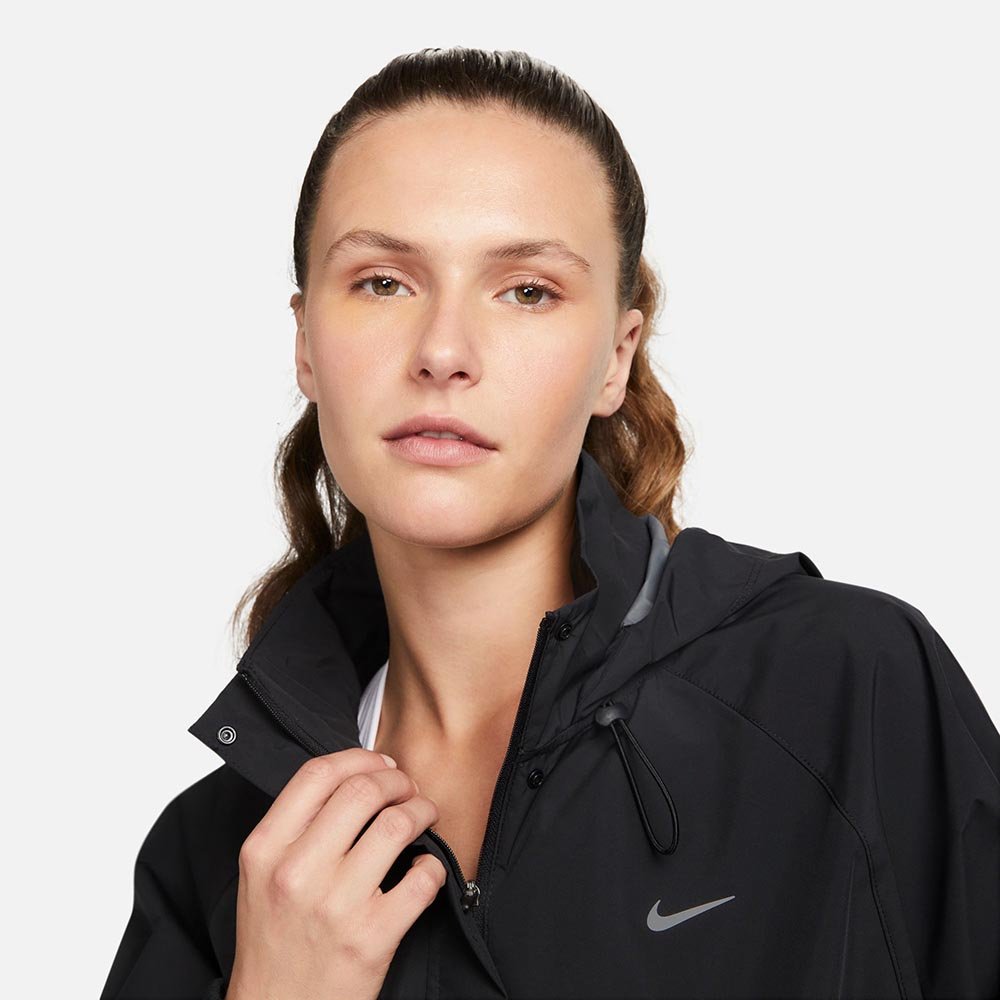 Kurtka Nike Swift Storm-FIT Jacket W Czarna