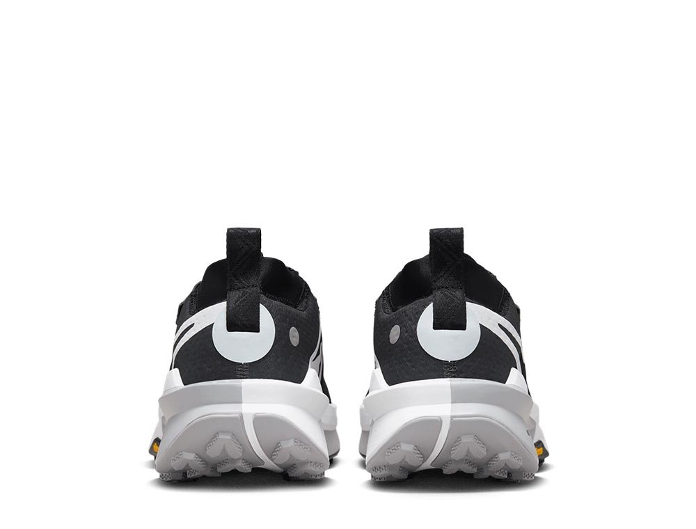Nike Zegama Trail 2 M Black and White Shoes