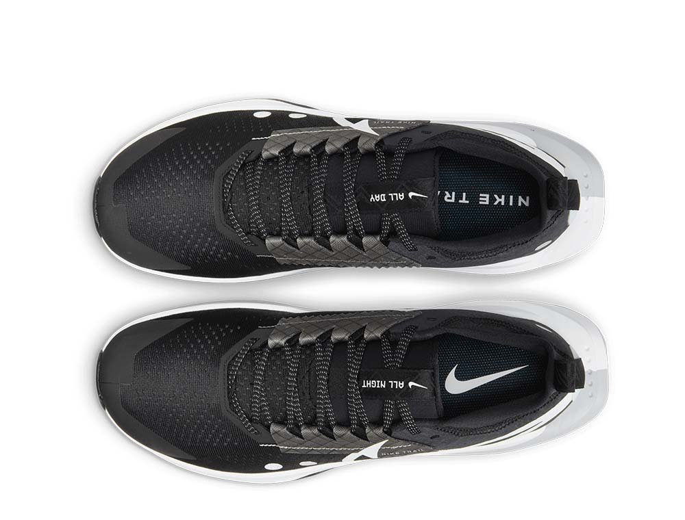 Nike Zegama Trail 2 M Black and White Shoes