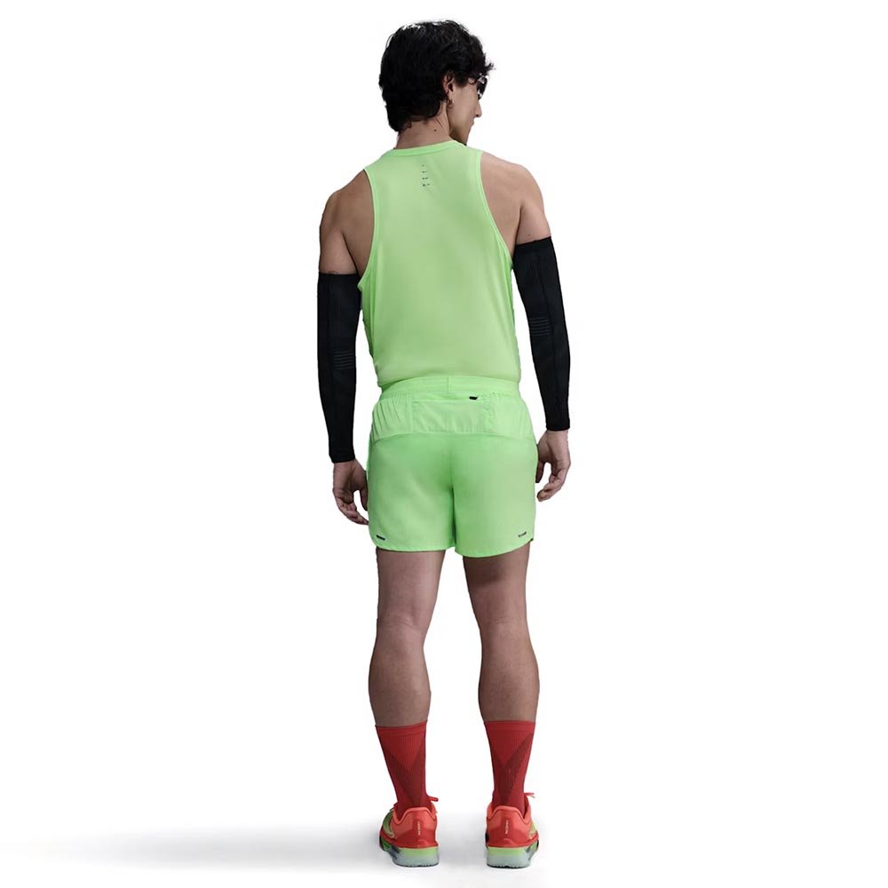 Spodenki Nike Dri-FIT Stride 5 Short M Zielone