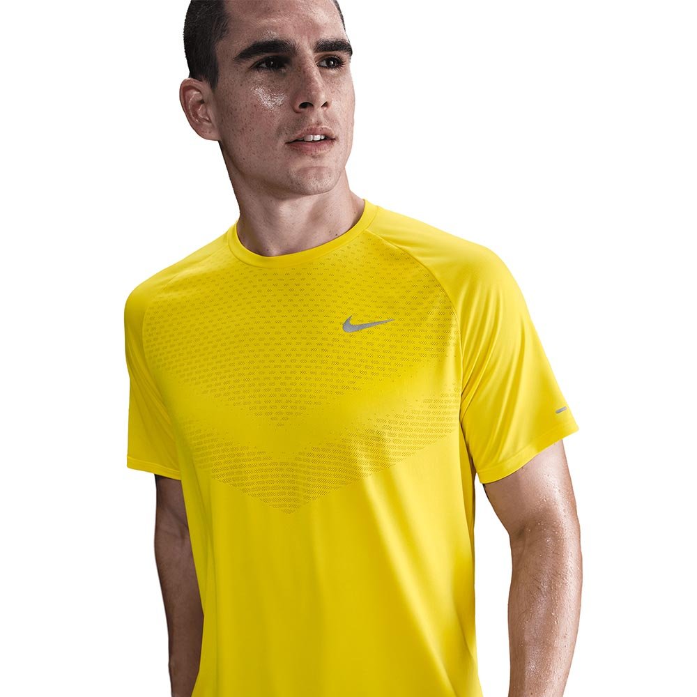 Nike Stride M Yellow T-shirt