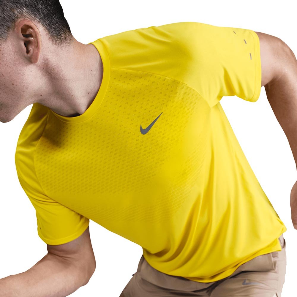 Nike Stride M Yellow T-shirt