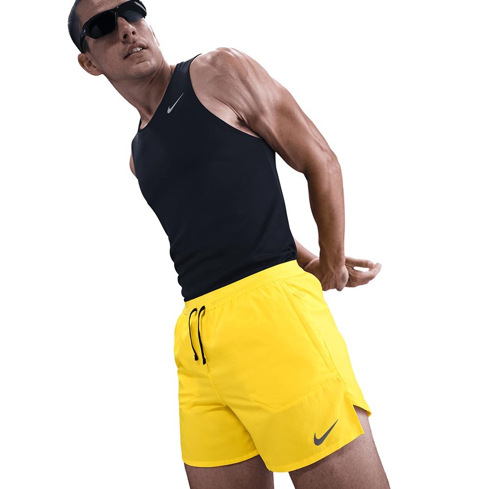 Nike Dri-FIT Stride M Yellow Shorts