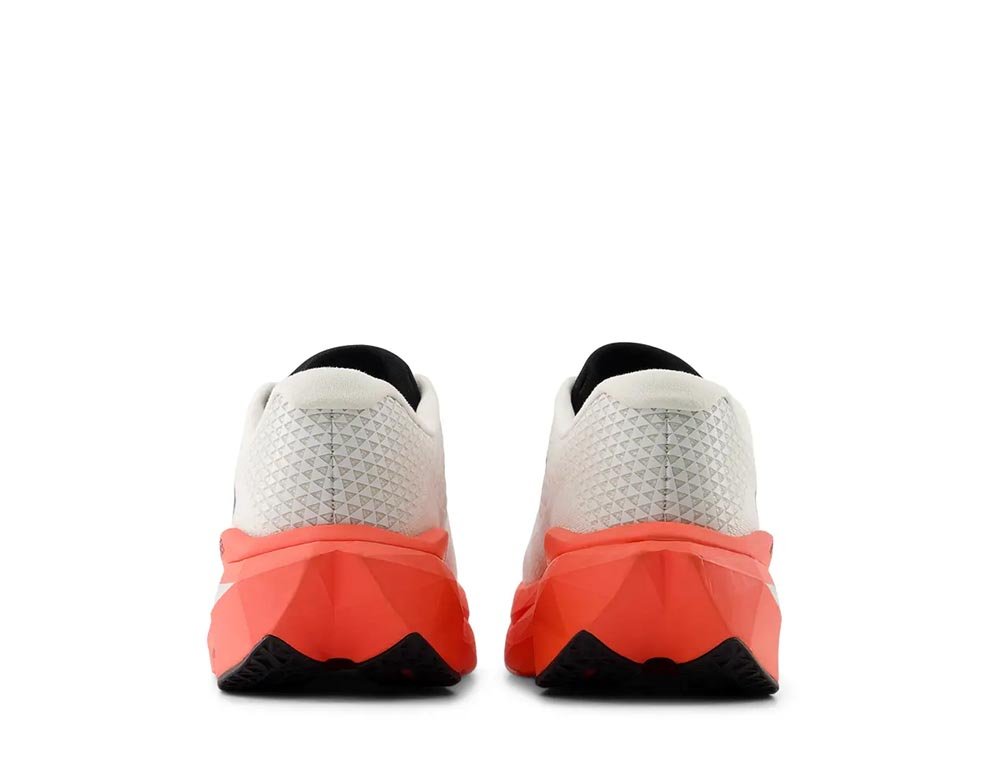 Buty New Balance Fuelcell SuperComp Trainer v4 M Biało-Koralowe