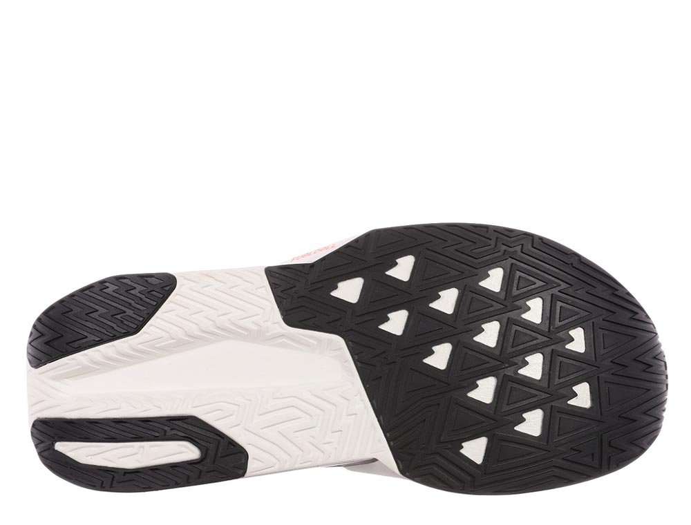 Pantofi New Balance FuelCell Rebel v5 M Crem Mov