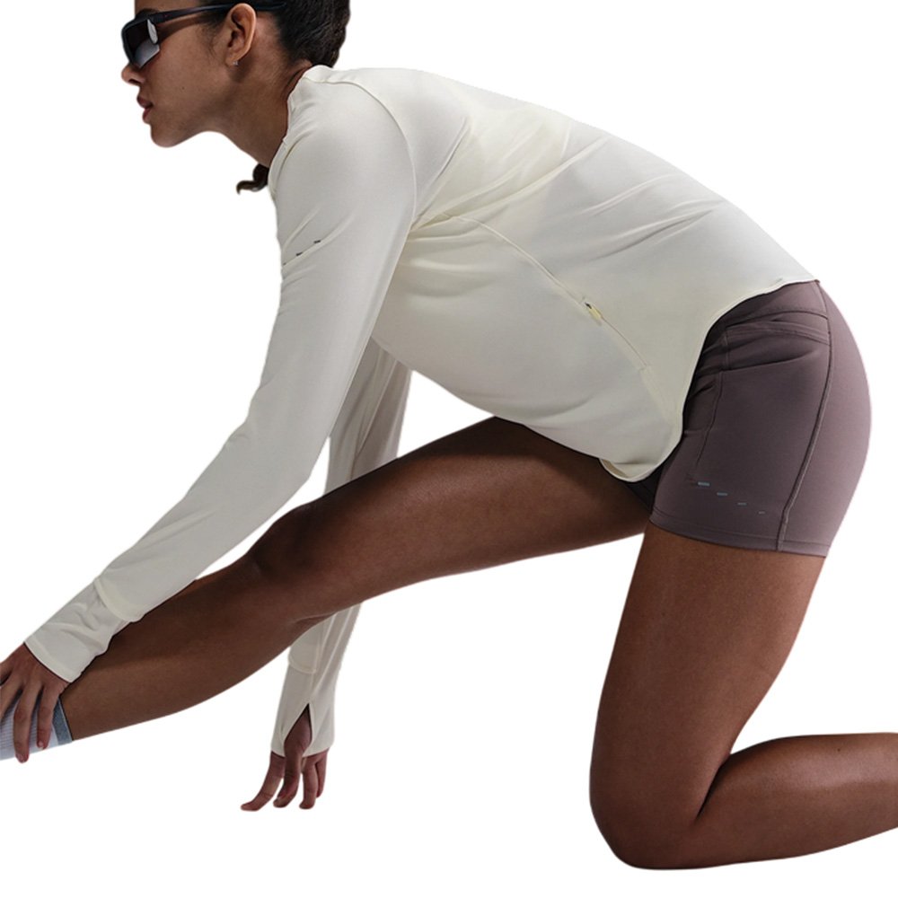 Tricou Nike Swift Dri-Fit UV pentru femei, alb