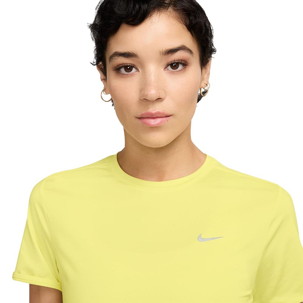 Tricou Nike Swift W galben