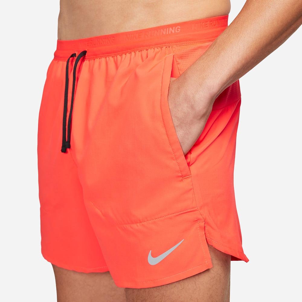 Nike Dri-FIT Stride M Red Shorts