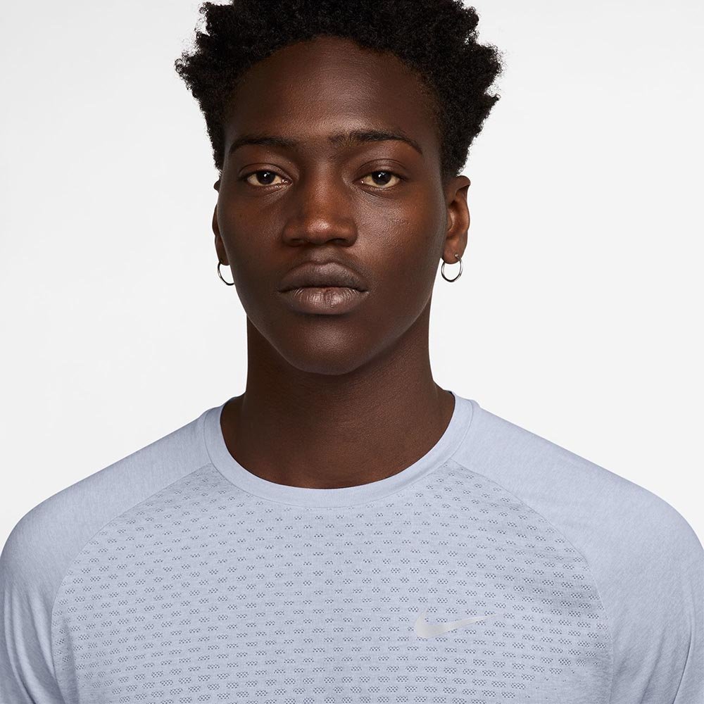 Nike Stride M T-shirt Light Blue