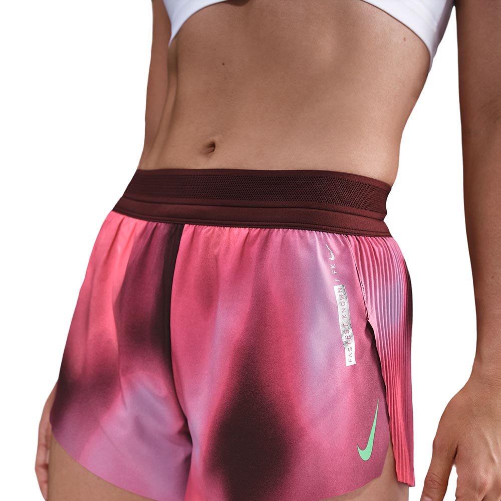 Pantaloni scurți Nike AeroSwift „Faith Kipyegon” roz violet