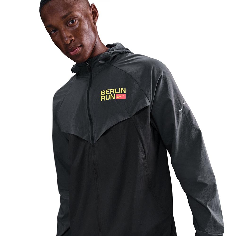 Nike Stride City Marathon Jacket M Black