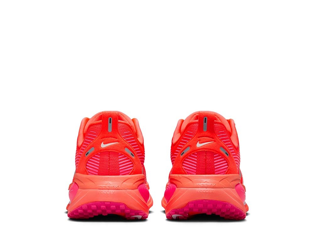 Pantofi sport Nike Vomero 18 W roz portocalii