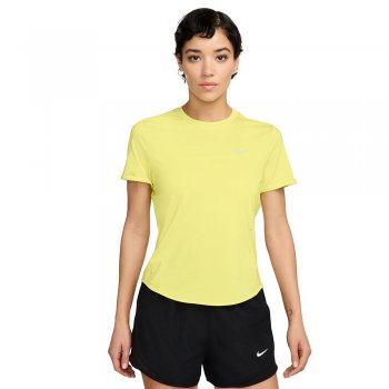 nike swift w yellow t-shirt