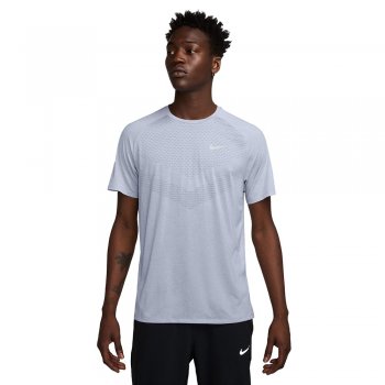 nike stride m t-shirt light blue